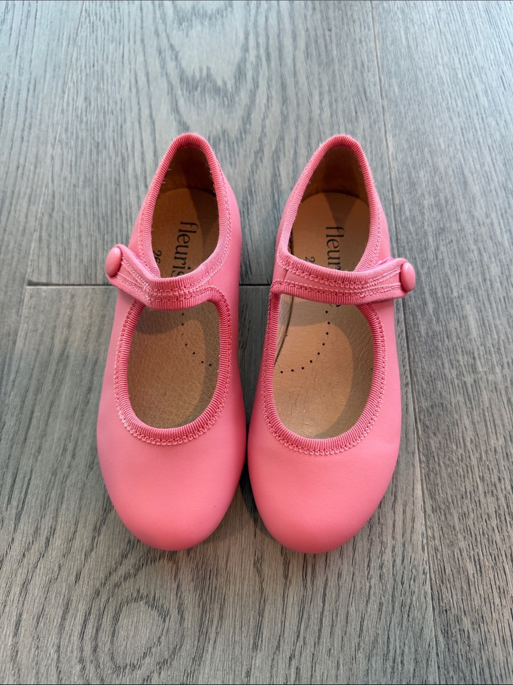 Fleur Kids Pink Mary Jane Dress Shoes with Button Strap